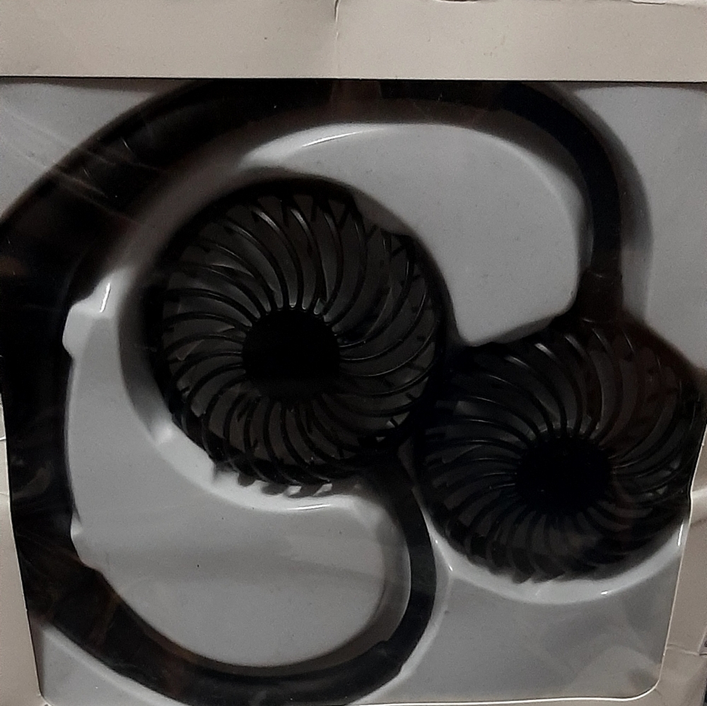 Portable Neck Fan - Picture 5 of 5